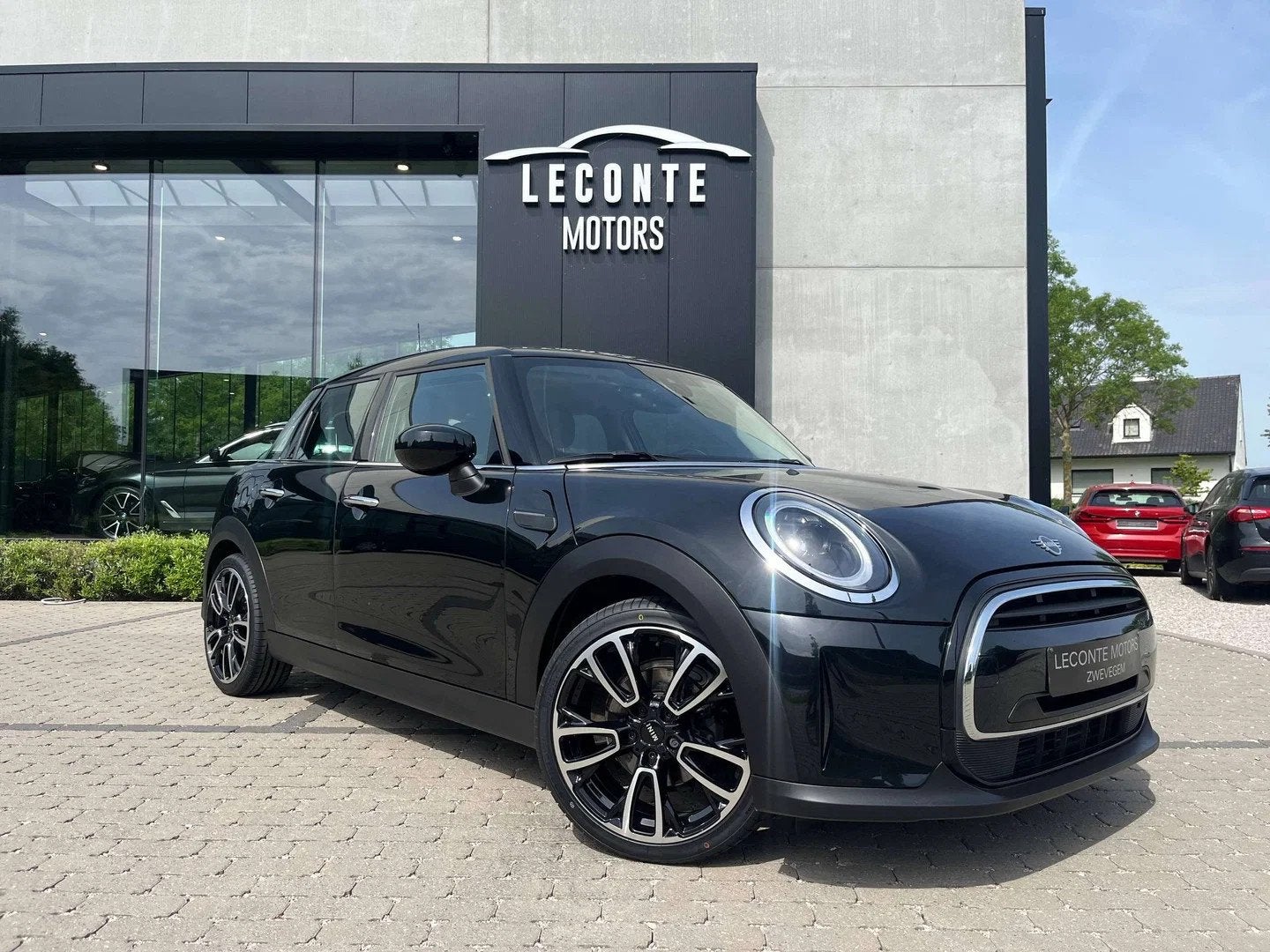 MINI Cooper Mini 1.5A Cooper Virtual/LED/Carplay/Navigatie, Auto's, Stof, Gebruikt, 136 pk, Zwart