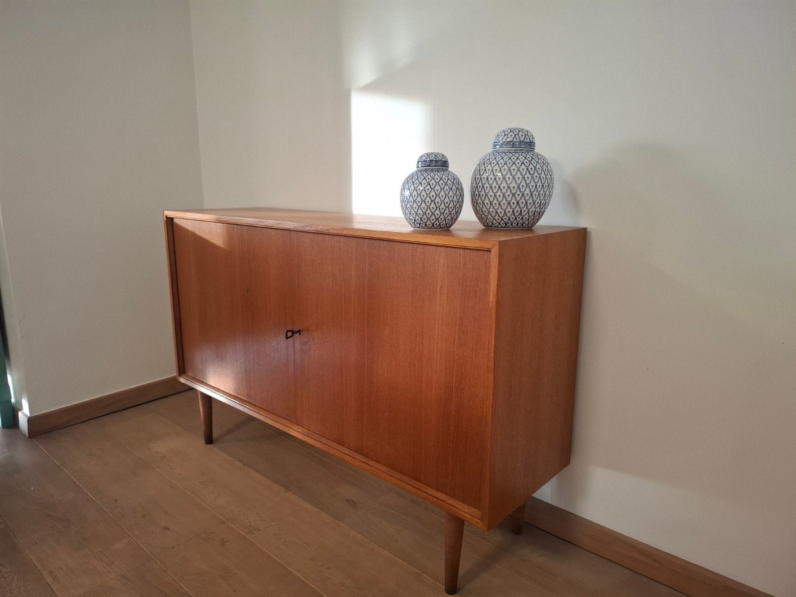 Buffet vintage en teck – design moderniste années 1960, Ophalen, Teakhout