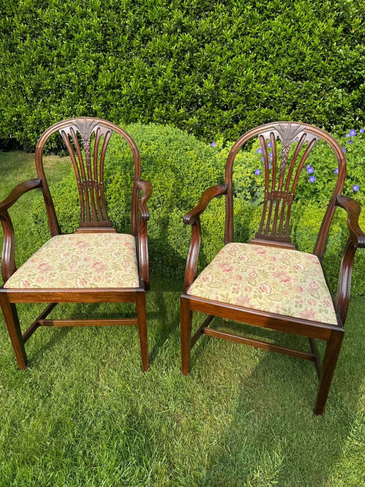 2 mahoniehouten stoelen, Antiek en Kunst, Ophalen
