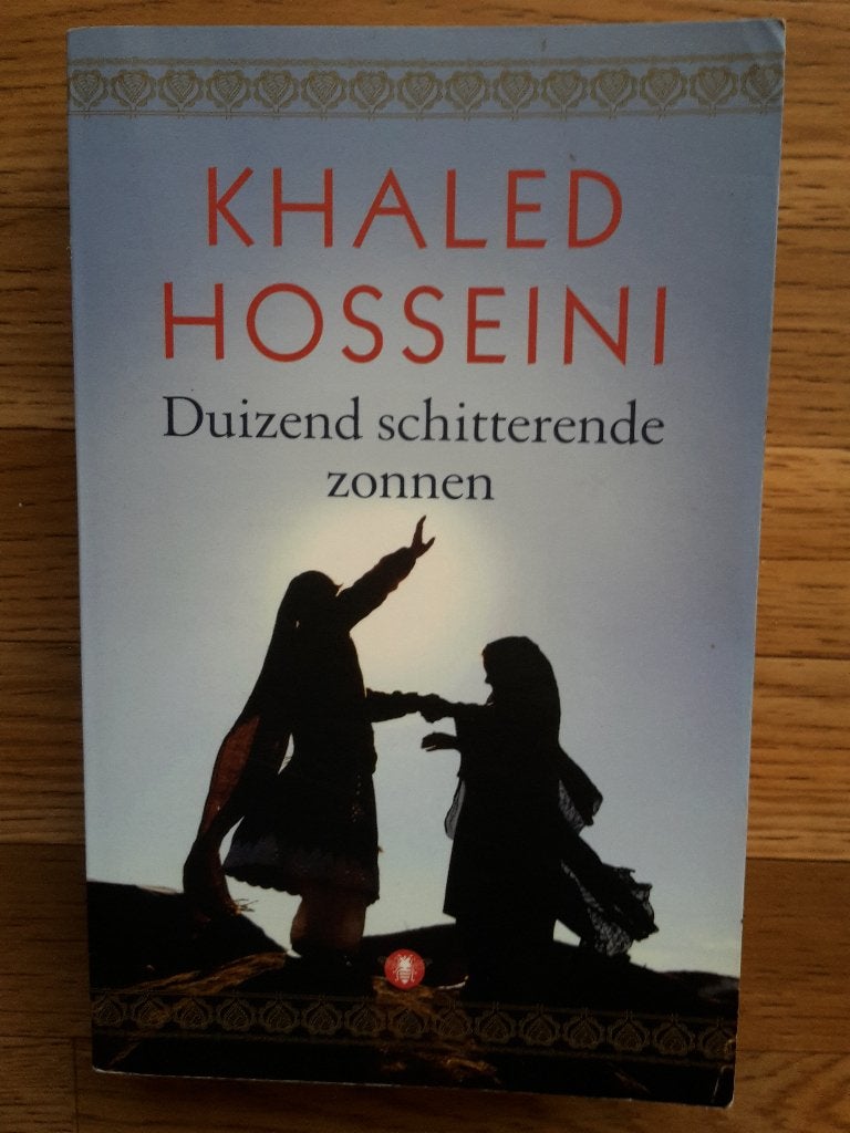Boek Duizend schitterende zonnen, Khaled Hosseini, prima st., Boeken, Ophalen of Verzenden, Gelezen