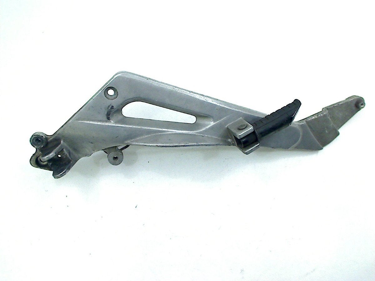 REPOSE PIEDS AVANT GAUCHE Honda (50700-MBL-610), Dhr. S. di Majo, Utilisé, Info@cama-motorparts.nl, P.J. Troelstraweg 8 8
3144 CX  MAASSLUIS, NL