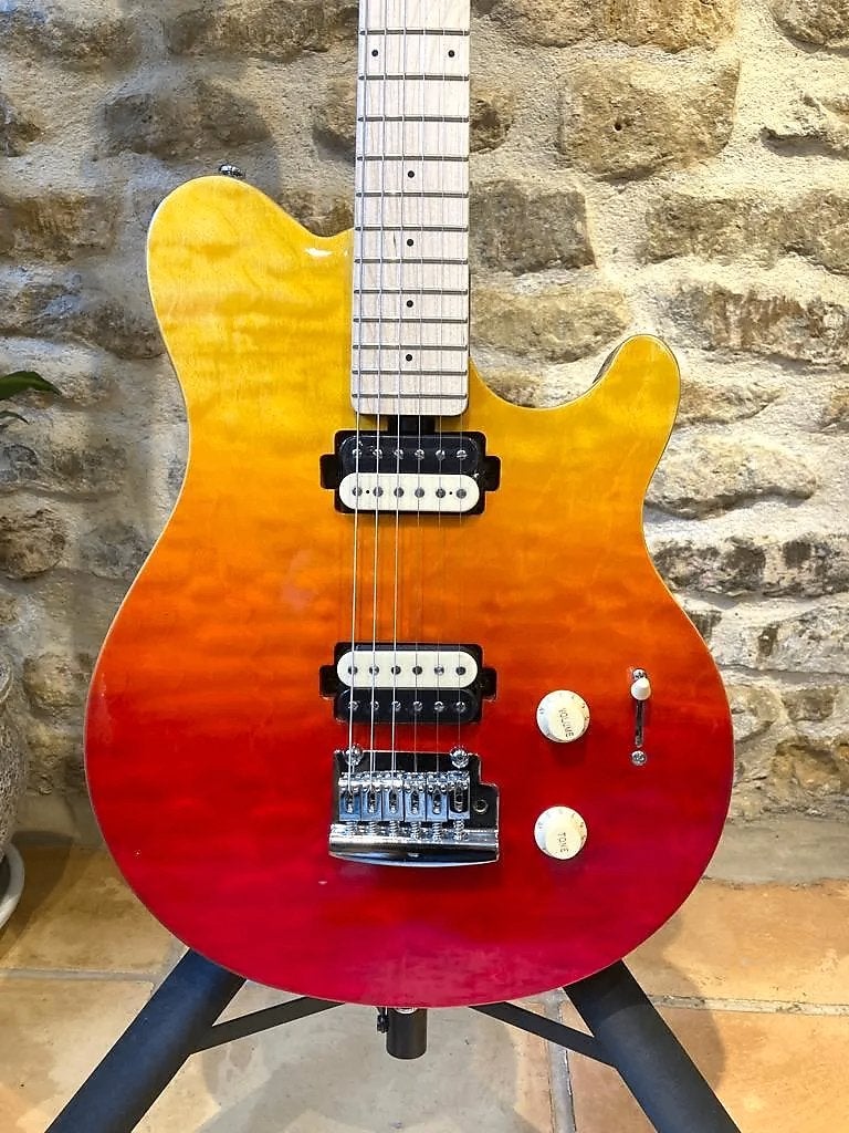 Sterling by Music Man Axis Quilted Maple AX3QM Spectrum Red, Ophalen of Verzenden, Zo goed als nieuw, Solid body