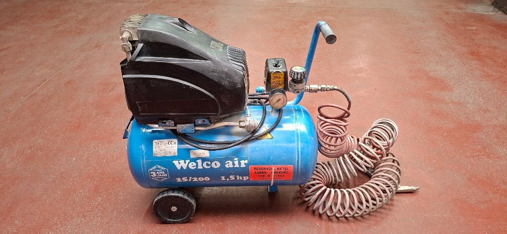 compressor, Doe-het-zelf en Bouw, Ophalen, Gebruikt, Minder dan 200 liter/min, Geluidgedempt