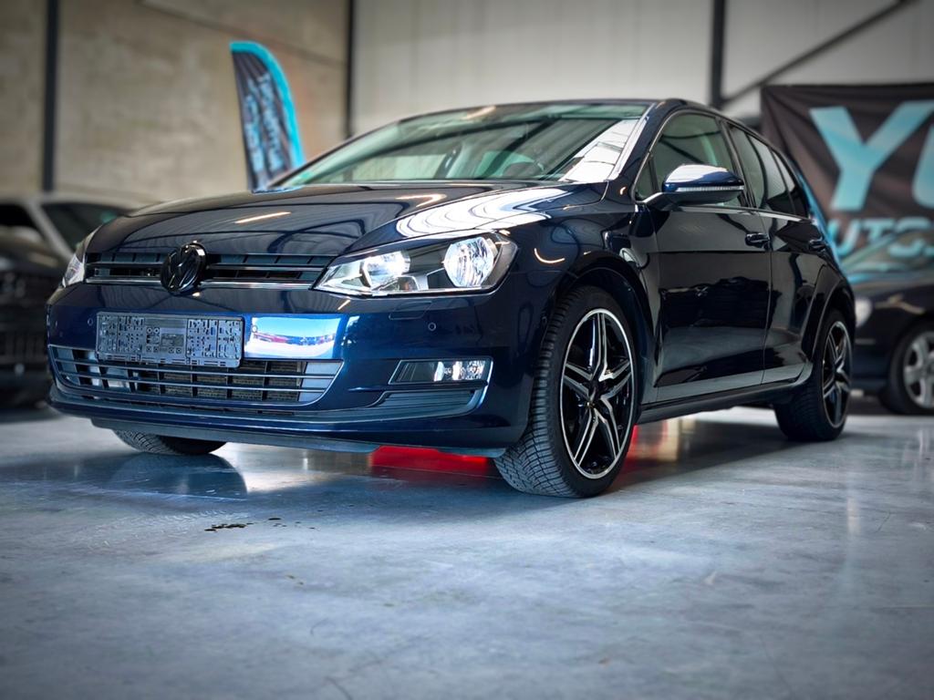 Volkswagen Golf 1.2 tsi Comfortline 5 deurs 18 inch wheels, Auto's, Volkswagen, Euro 5, Zwart, Blauw, Bedrijf