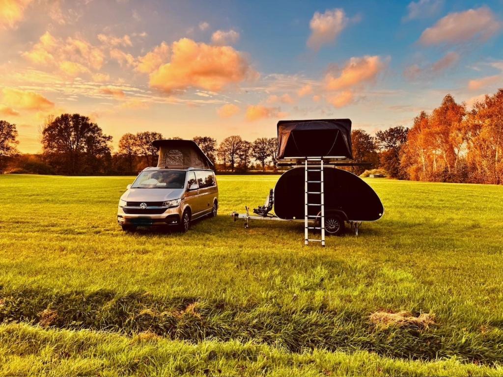 Miniatouring M22 Roadtrip + IKamper Skycamp 3.0, Overige merken, Particulier, Lengtebed, 500 - 750 kg