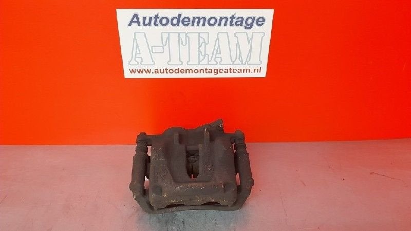 REMKLAUW LINKS VOOR ABS Opel Vivaro (01-2000/07-2014), Gebruikt, Opel