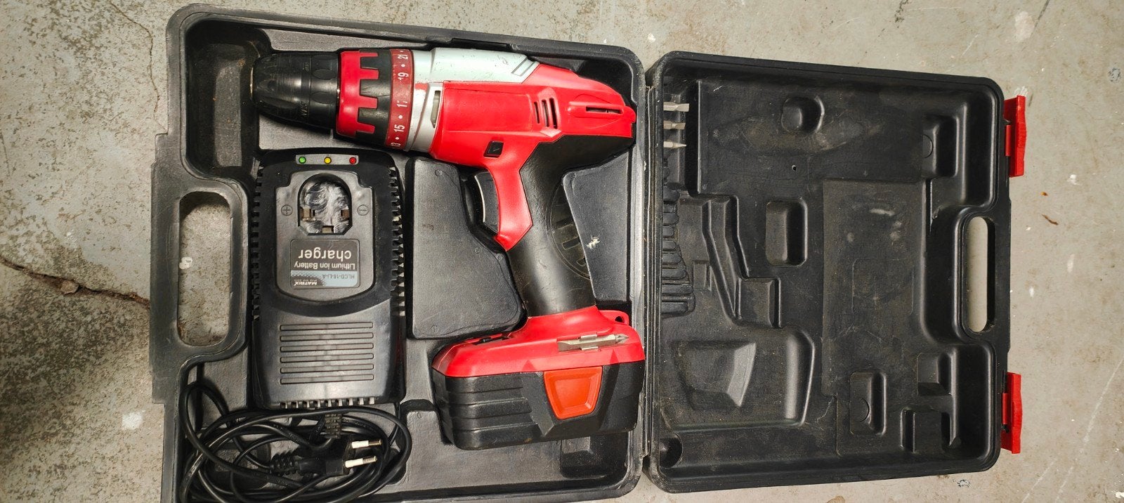 Visseuse dévisseuse sans fil avec batterie 18V, Bricolage & Construction