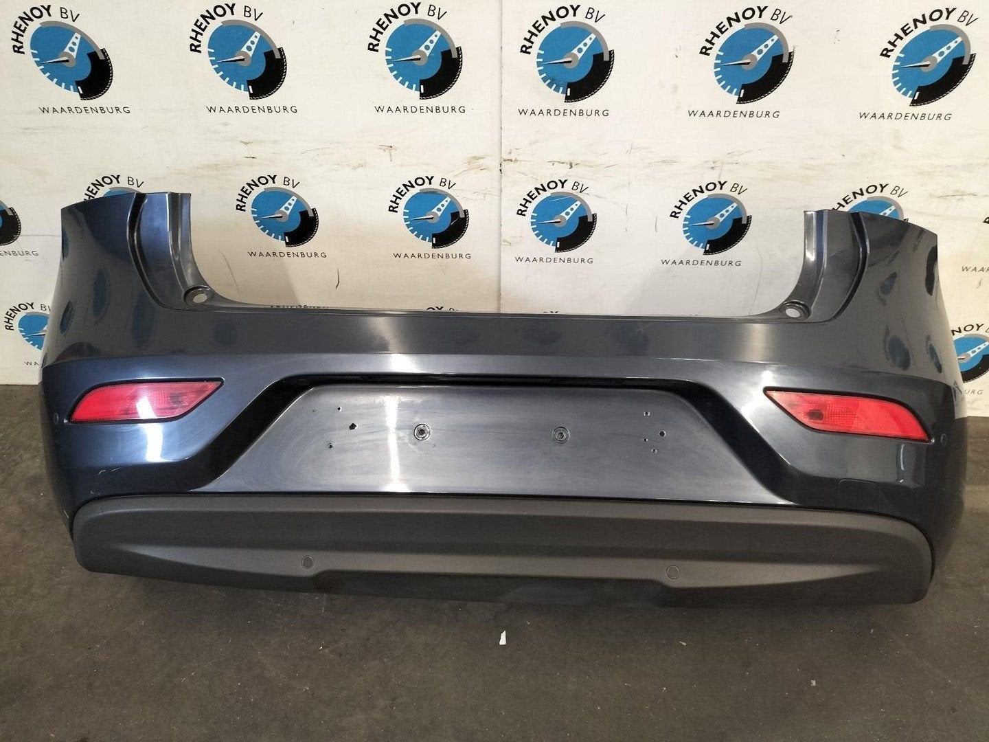 VOLVO V40 MK2 1.5 T2 MOMENTUM  BUMPER ACHTER 2017, Gebruikt, Ophalen of Verzenden, Achter, Bumper