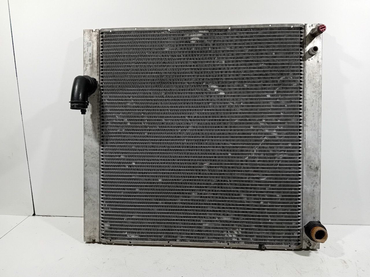 Radiateur Land Rover Range Rover, Onderdelen@venauto.nl, Van der Ven Autorecycling B.V., Ettenseweg 76, 4706 PB Roosendaal, The Netherlands