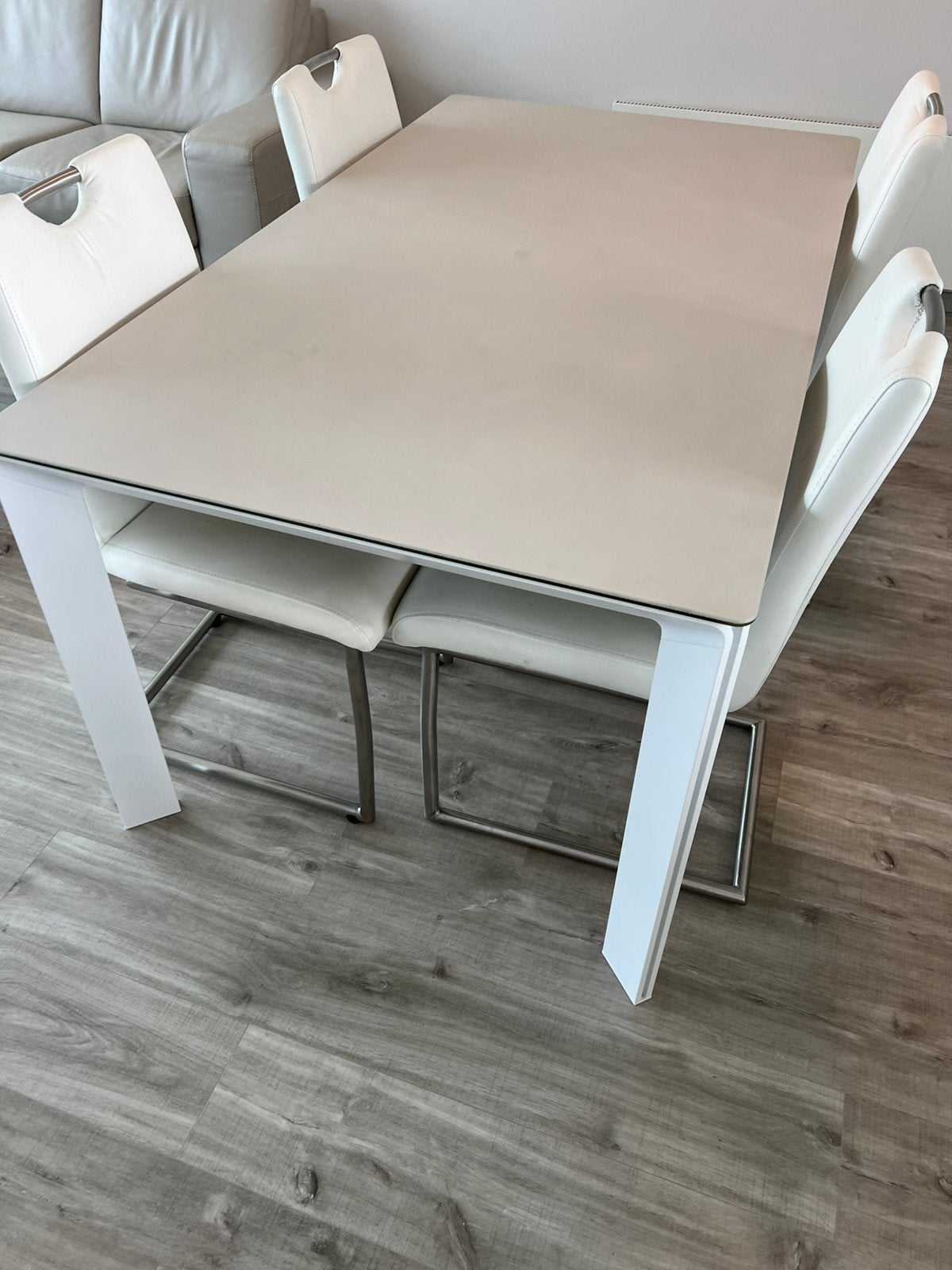 Tafel + 4 stoelen, Ophalen