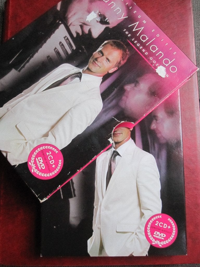 Danny Malando The legend goes on (jubileum editie) 3 disc, Alle leeftijden, Zo goed als nieuw, Muziekvideo's, Inclusief doosje