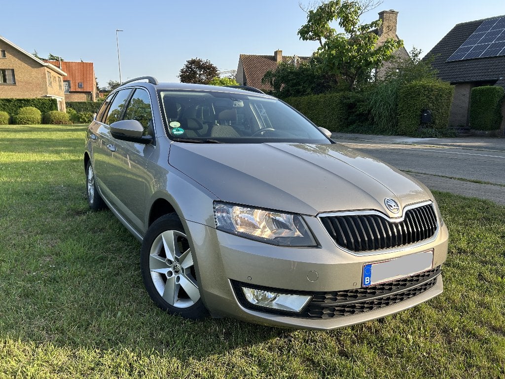 Skoda Octavia Combi III - 77 kW - Diesel - 142680 km, Auto's, Skoda, Voorwielaandrijving, Euro 5, Stof, Zwart