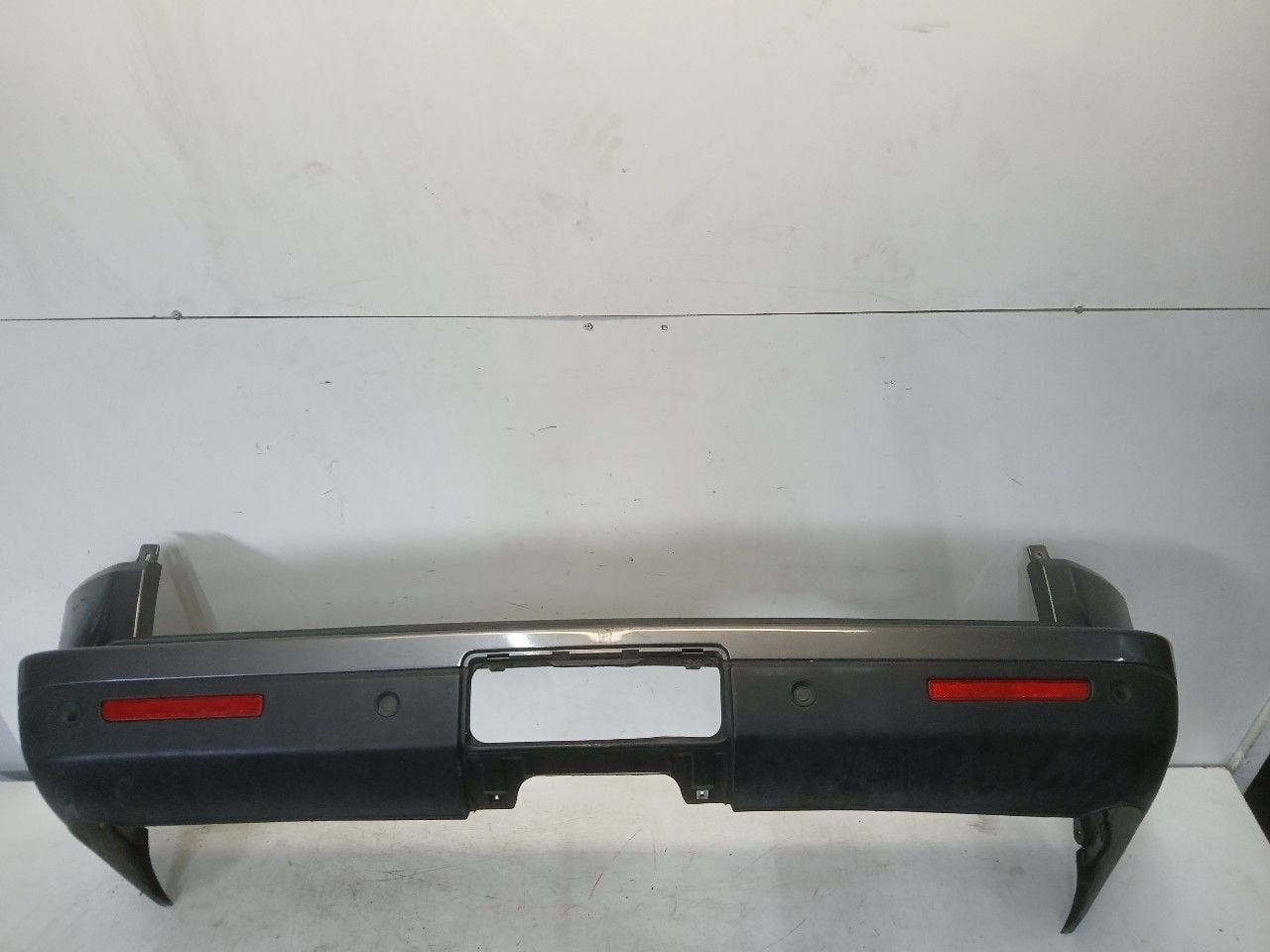 Bumper achter Land Rover Discovery, Auto-onderdelen, Onderdelen@venauto.nl, Van der Ven Autorecycling B.V., Ettenseweg 76, 4706 PB Roosendaal, The Netherlands