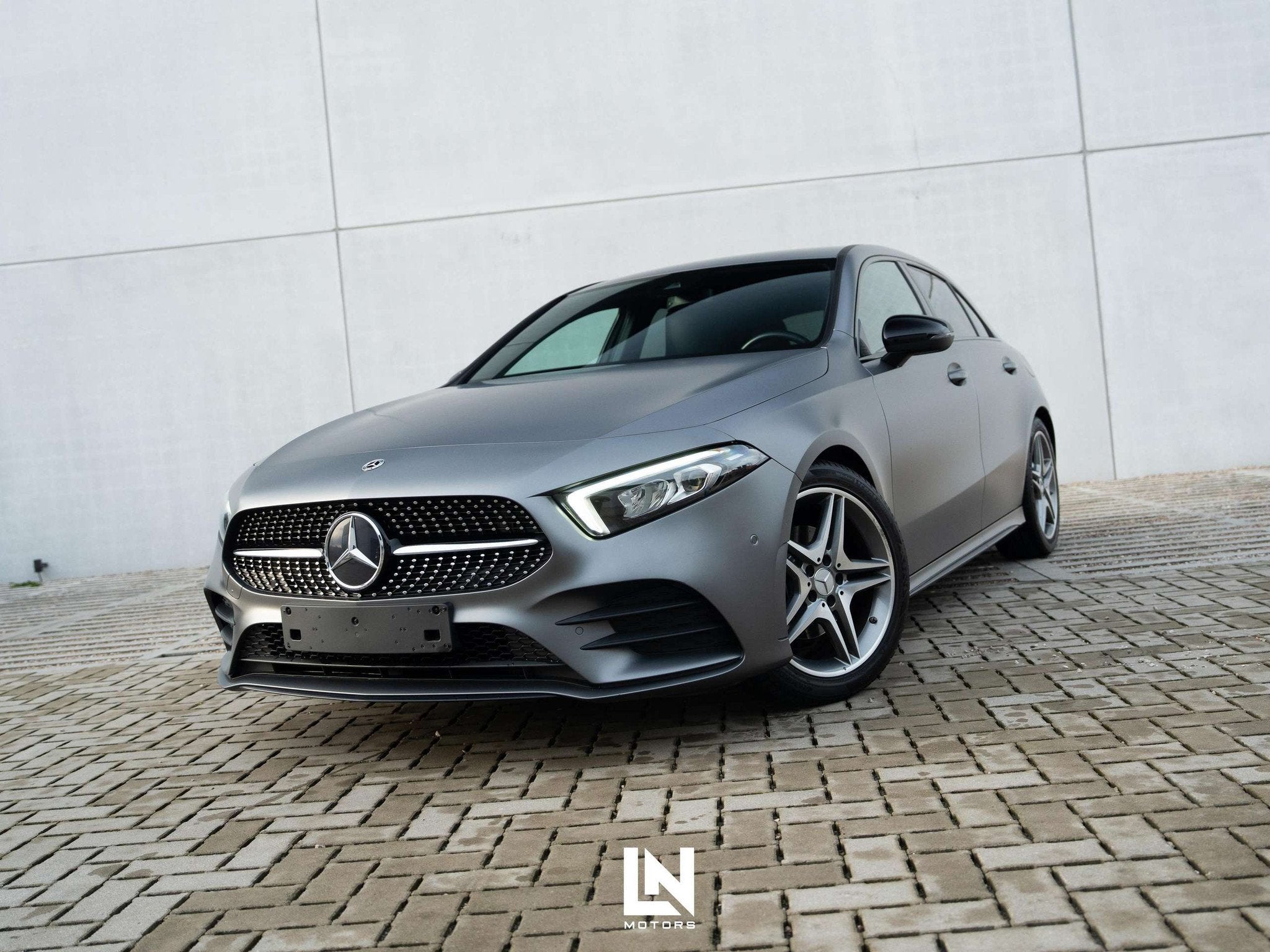 Mercedes-Benz A-Klasse 200 1 JAAR GARANTIE | ZETELVERWARMING, Auto's, Gebruikt, 4 cilinders, Alcantara, Bedrijf