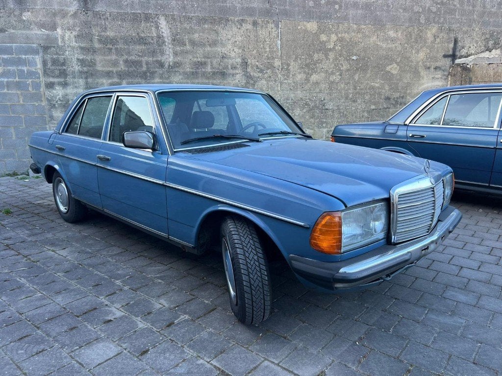 Mercedes W123 oldtimer lot 2x 240D/200D Belgische wagens, foto 6