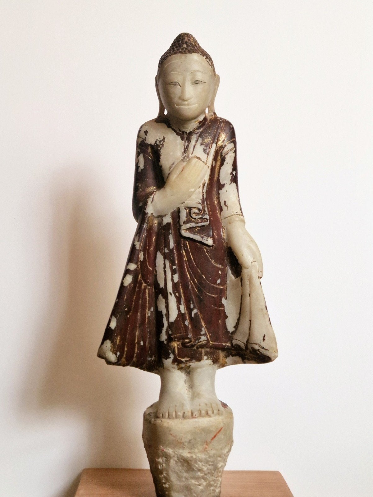 Bouddha birman en marbre 60cm