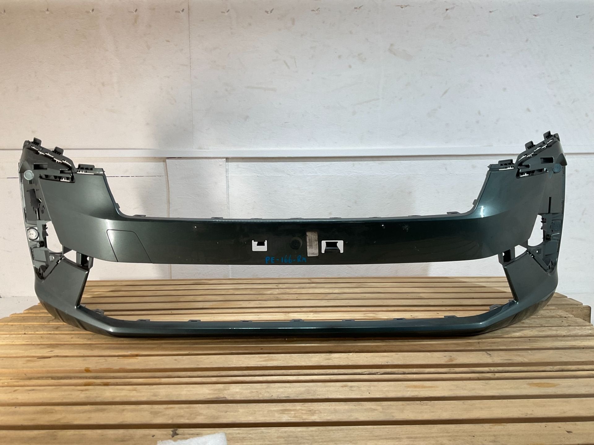 Bumper Peugeot Expert E-Traveller 9849389380 Voorbumper OP-1, Auto-onderdelen, Gebruikt, Bahnhofsplatz 1
65423  Russelsheim am Main, DE