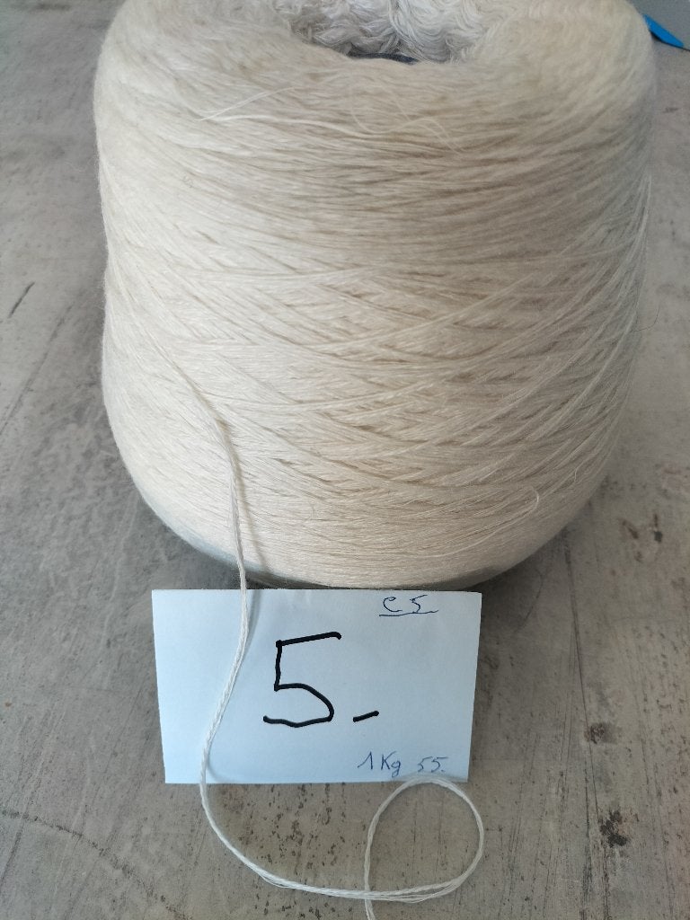 Cône de laine blanc N°5 de 1kg 55gr (pelotes) C5, Enlèvement ou Envoi