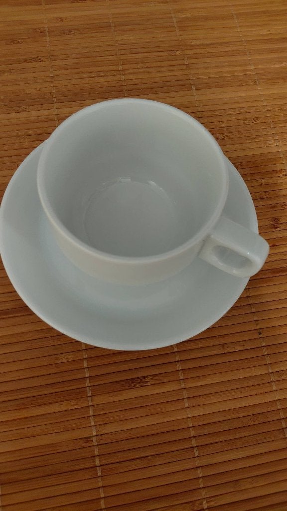 Koffietas + schotel, Huis en Inrichting, Ophalen, Zo goed als nieuw, Modern, Kop(pen) en/of Schotel(s)