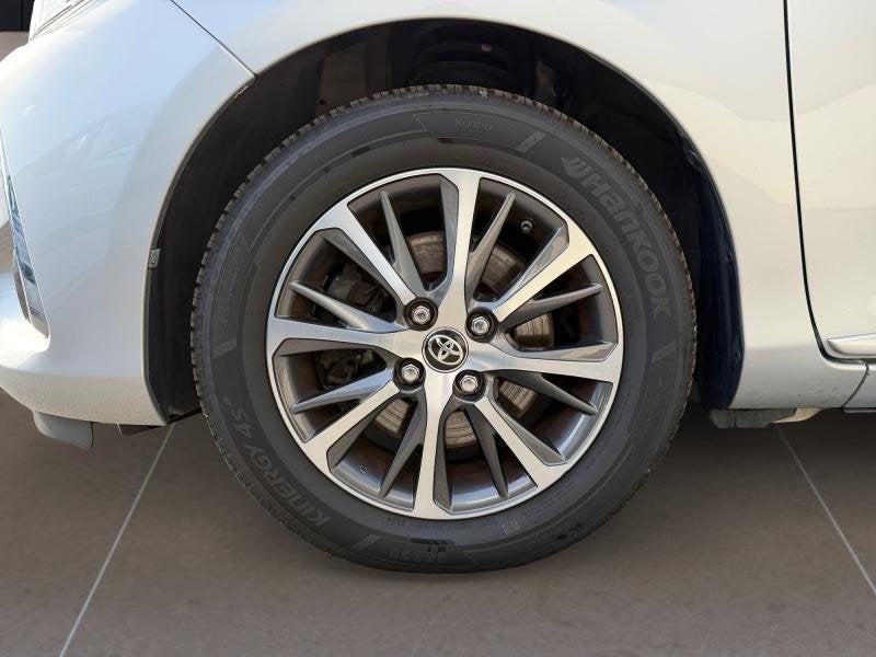 Toyota Yaris Y20, Argent ou Gris, Achat, Euro 6, Noir