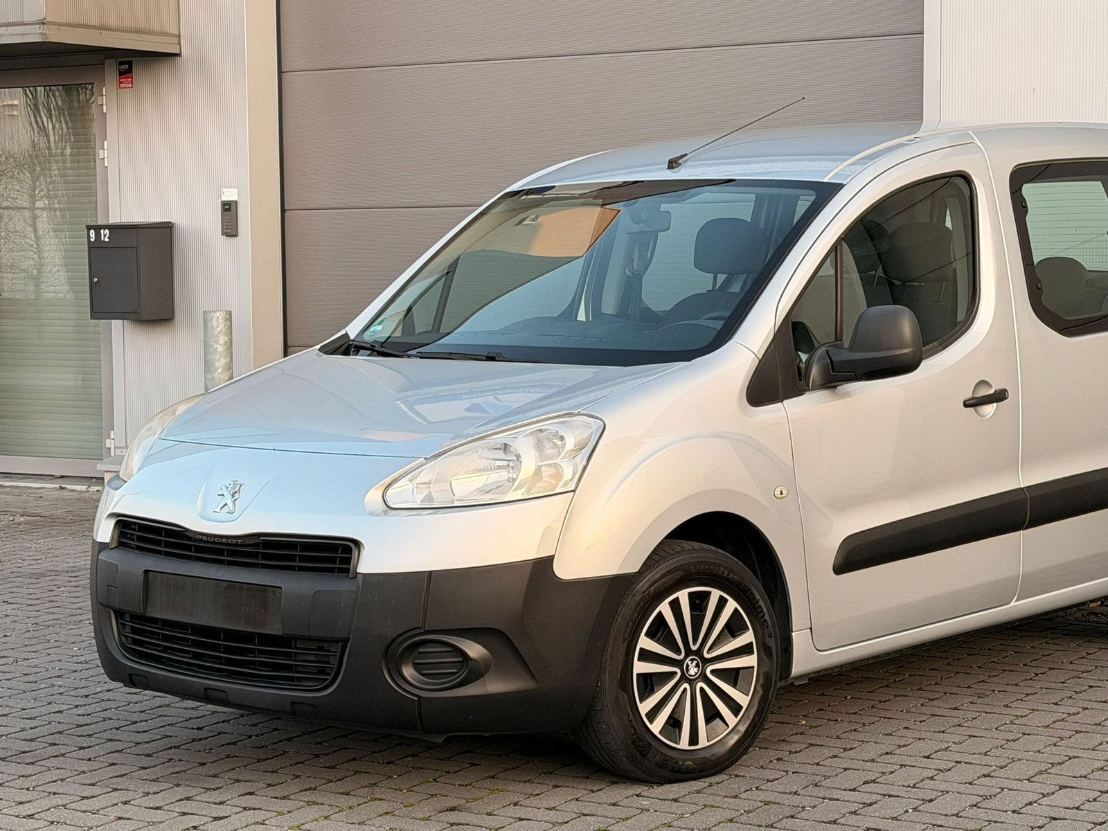 PEUGEOT PARTNER 2013 ESSENCE 1.6 279 000 KM EURO5, Autos, Euro 5, Achat, Entreprise, Boîte manuelle