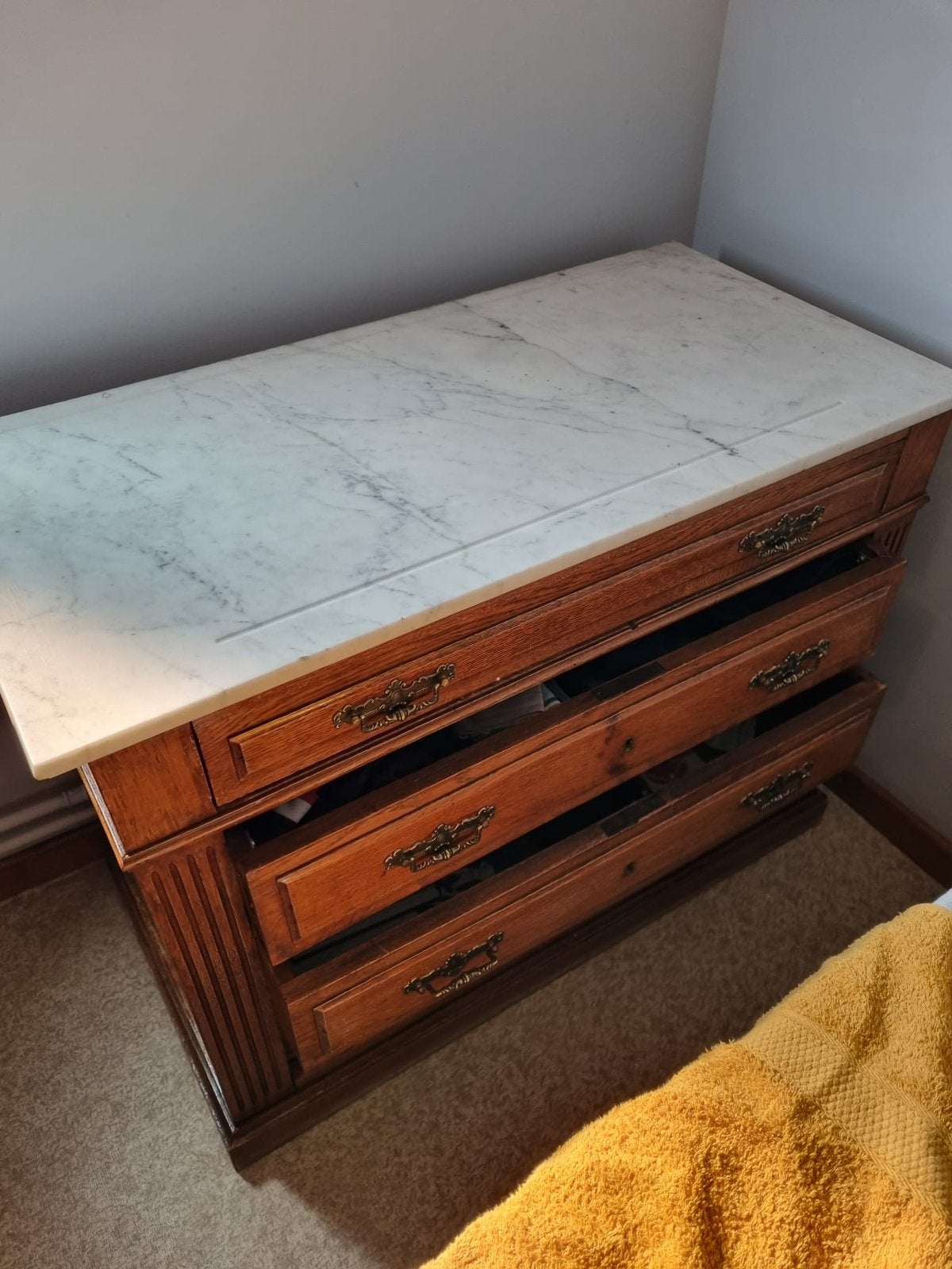 Armoire à tiroirs avec marbre à rénover, Antiquités & Art, Enlèvement