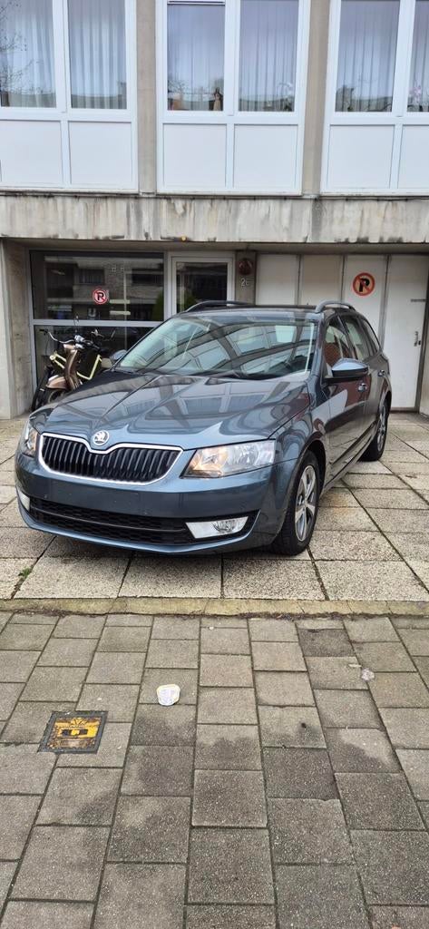 Skoda Octavia Bj 2016 >> euro 6b <<, Autos, Skoda, Argent ou Gris, Achat, Euro 6, Boîte manuelle