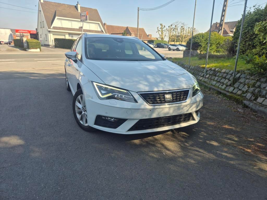 SEAT LEON BENZIN GNC GAZ 2018.137 km automatique, Autos, Euro 6, Leon, Automatique, Particulier