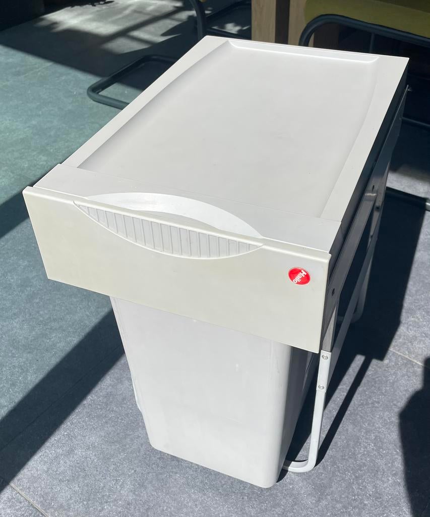 Inbouwvuilbak Hailo, Ophalen, Zo goed als nieuw