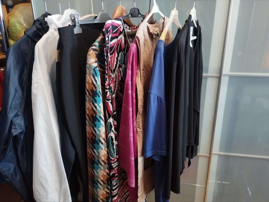 Vide-dressing taille 52 a partir de 3€, Enlèvement