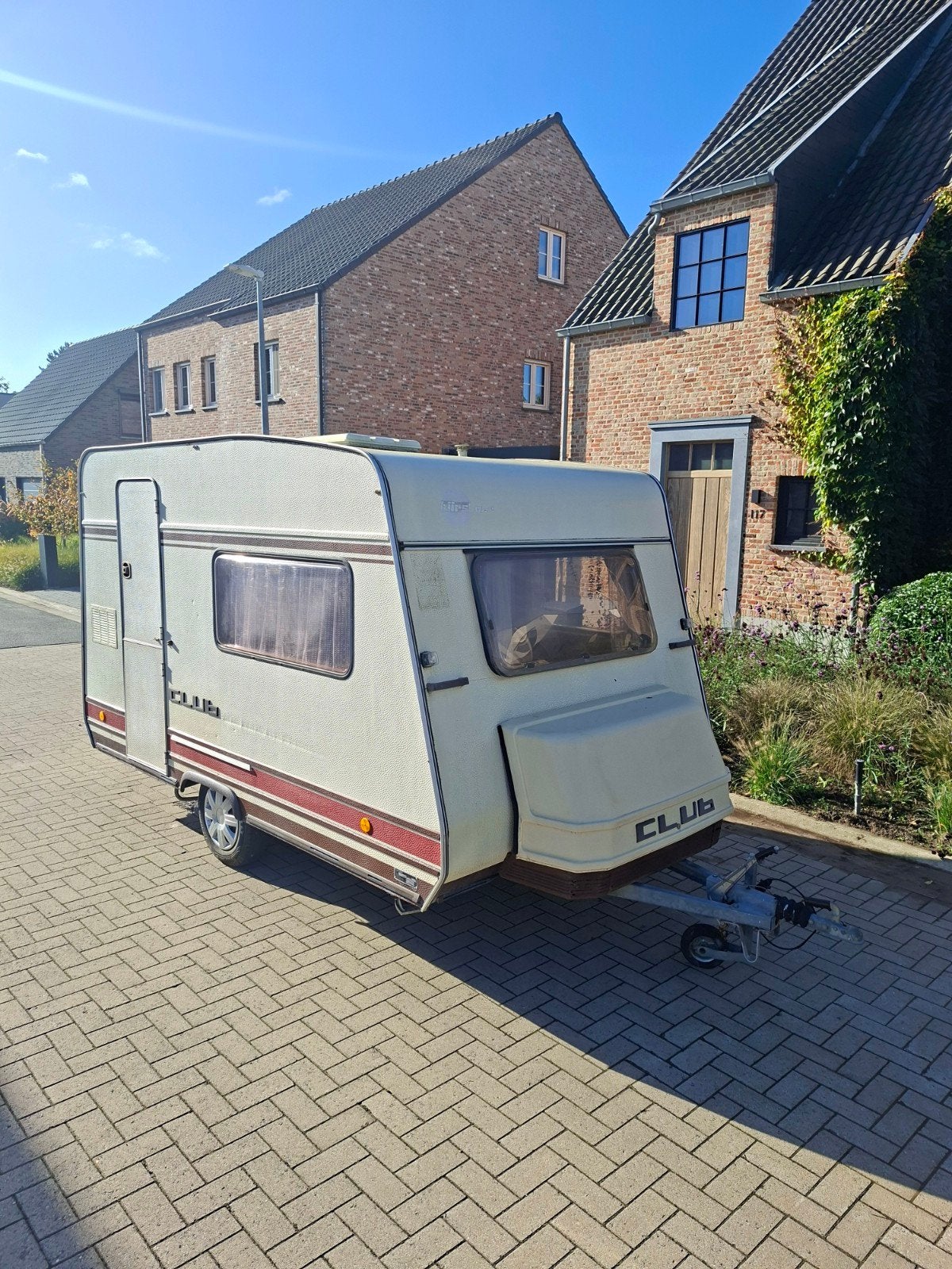 Bürstner Club caravan mtm 750kg, Fenêtres ouvrantes, Particulier, Lit transversal, Bürstner