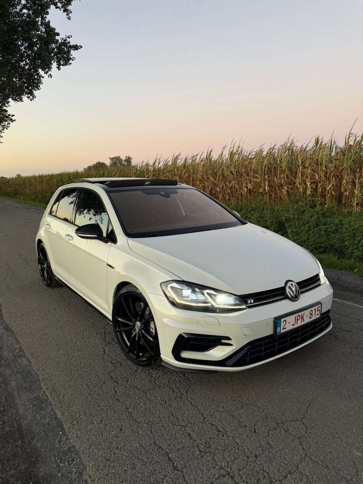 Volkswagen Golf 7.5 R 4Motion | 2019 | Full Option Akrapovič, Euro 6, Entretenue par le concessionnaire, Noir, 5 portes