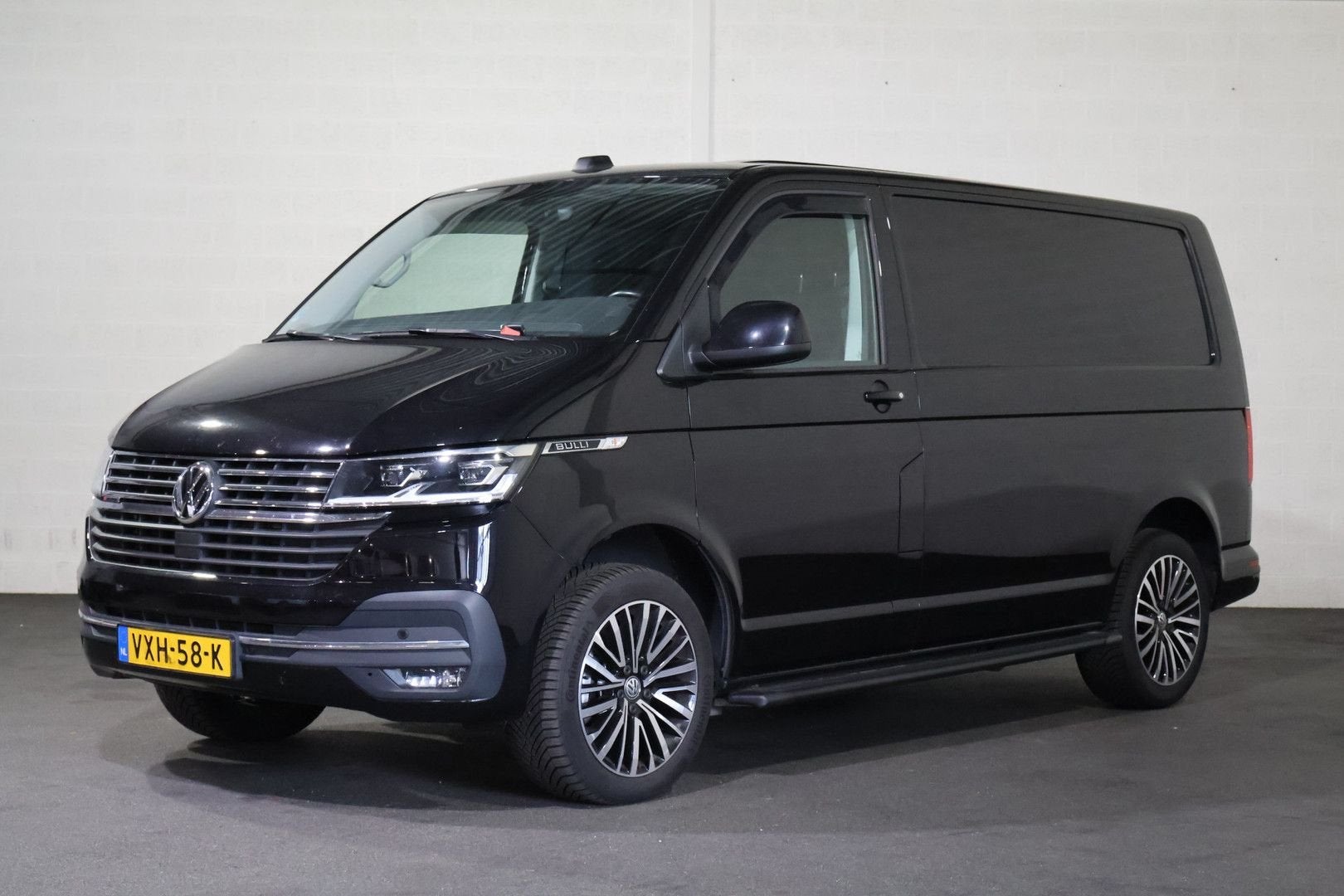 Volkswagen Transporter 2.0 TDI L1 H1 4Motion Automaat Bulli, Auto's, Bestelwagens en Lichte vracht, Automaat, Zwart, Diesel, Parkeersensor