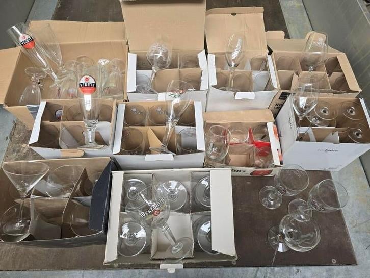 Grote partij bierglazen, Verzamelen, Ophalen