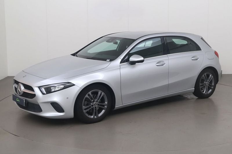 Mercedes-Benz CLA A-Class (W177) a 160 109, Autos, Achat, 140 g/km, Euro 6, Noir