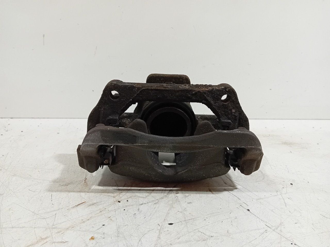 Remklauw links voor Mini Mini, Onderdelen@venauto.nl, Van der Ven Autorecycling B.V., Gebruikt, Ettenseweg 76, 4706 PB Roosendaal, The Netherlands