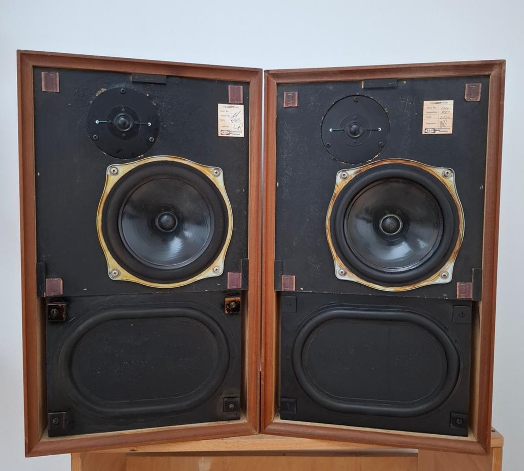 KEF Cadenza    Chroniques légendaires des années 70 impecabl