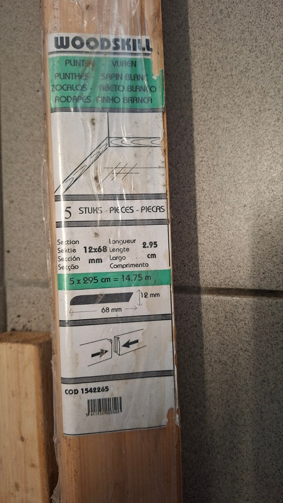 Nieuw: 5 vuren plinten 2,95m in verpakking, Ophalen