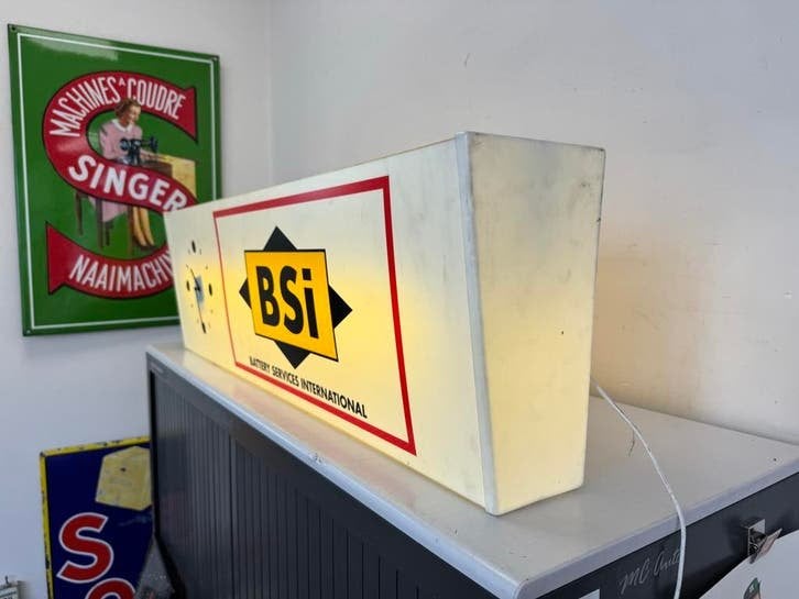 Vintage BSi Lichtbak Klok - Battery Services International, Verzamelen