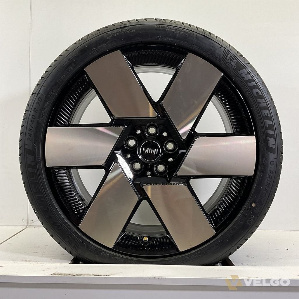 NIEUW MINI COUNTRYMAN U25 JCW 946 SET VELGEN + ZOMERBANDEN 2, Auto-onderdelen, 245 mm, -, -, Banden en Velgen
