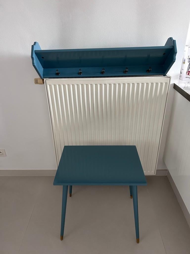 Unieke retro set – kapstok + tafeltje | Geüpcycled, Zo goed als nieuw, X, Ophalen, Wandkapstok