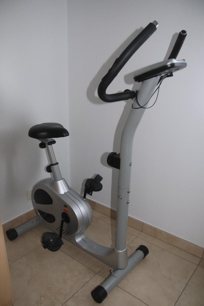 Hometrainer iron Bull, Ophalen, Gebruikt, Aluminium, Benen