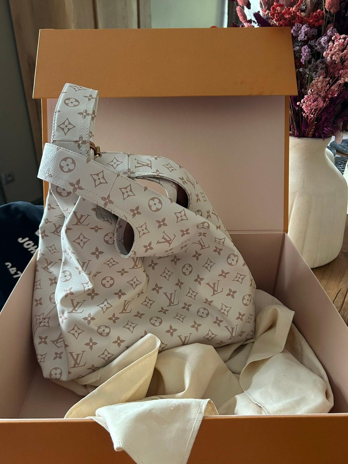 Louis Vuitton Atlantis GM, Bijoux, Sacs & Beauté, Neuf, Autres marques, Cuir, Enlèvement