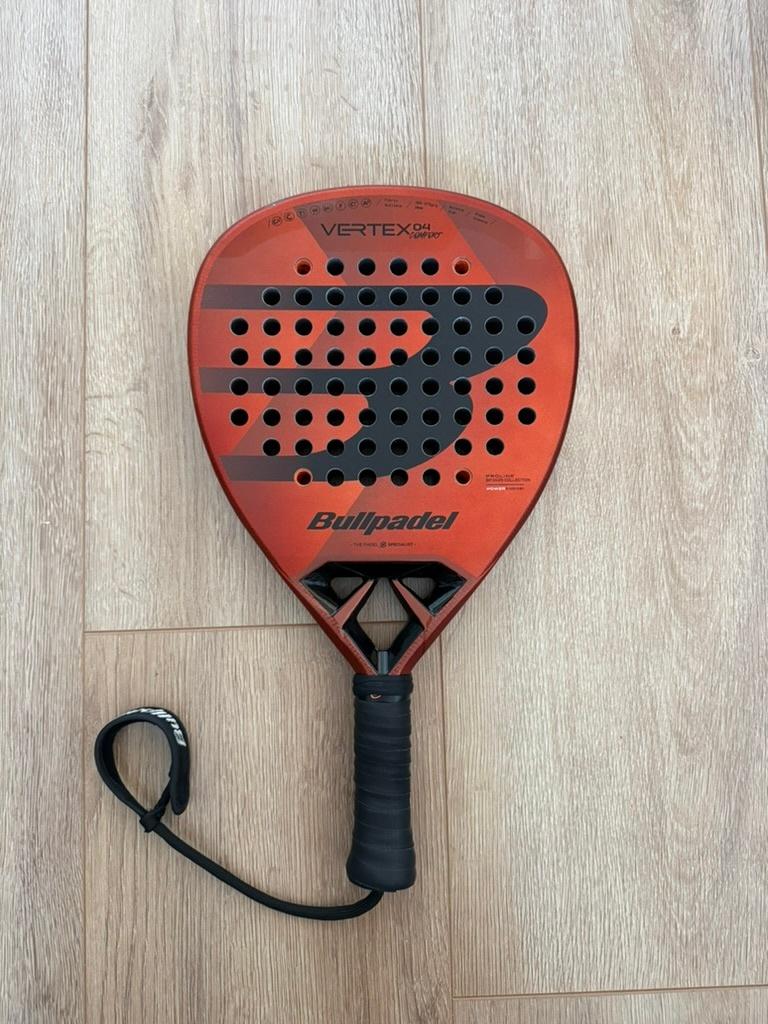 Padelracket - Bullpadel Vertex 04 comfort 25, Ophalen of Verzenden, Zo goed als nieuw, Padelracket