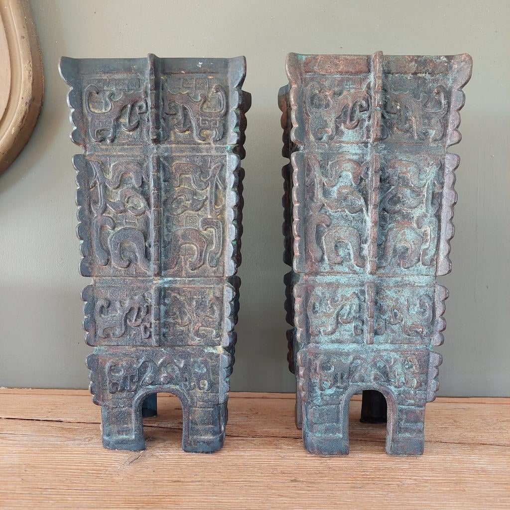 2 vases chinois anciens en bronze, Enlèvement ou Envoi