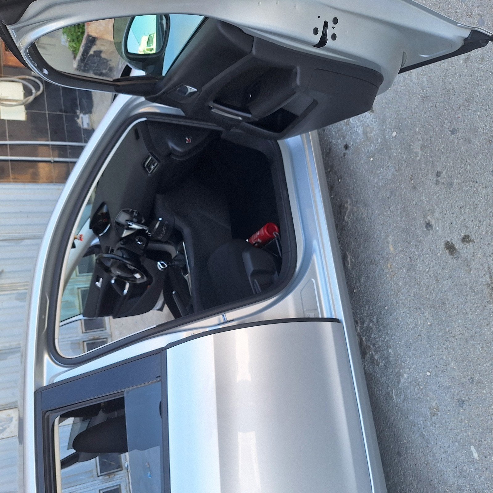 Peugeot 308 break  1.6 diésel 2017, Argent ou Gris, Achat, Noir, 5 portes