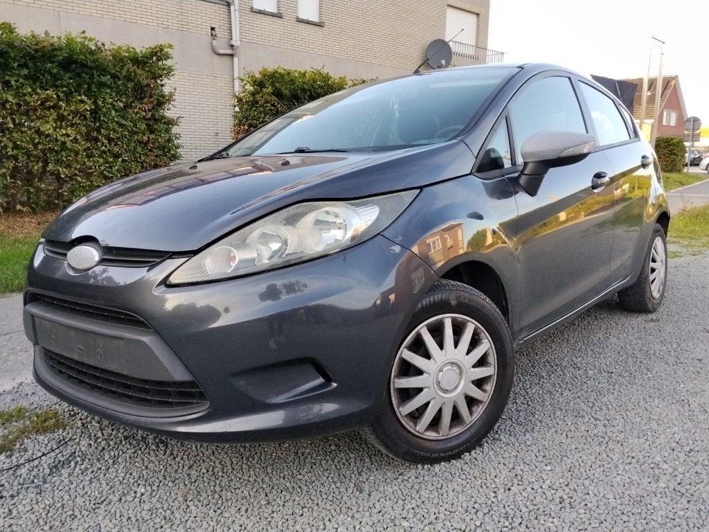FORD FIESTA/1600cc DIESEL/GEKEURD/12MA GARANTIE, Auto's, Bedrijf, Euro 4, Zilver of Grijs, Parkeersensor