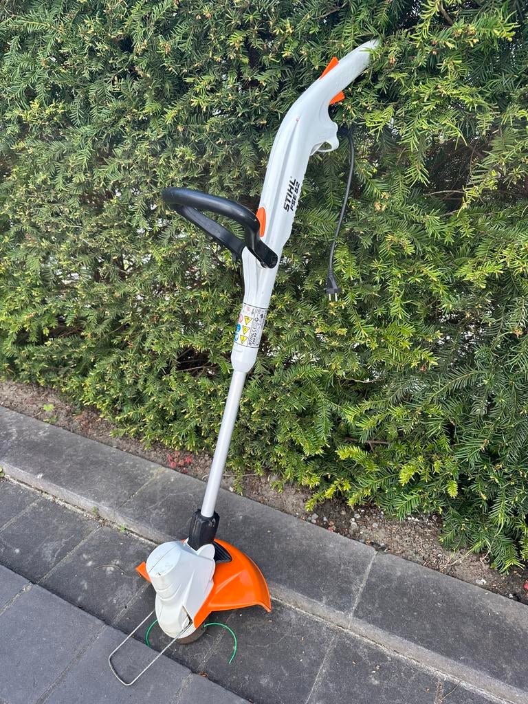 Stihl kantenmaaier - elektrisch, Jardin & Terrasse, Coupe-bordures, Enlèvement, Utilisé, 10 à 30 cm, Électrique