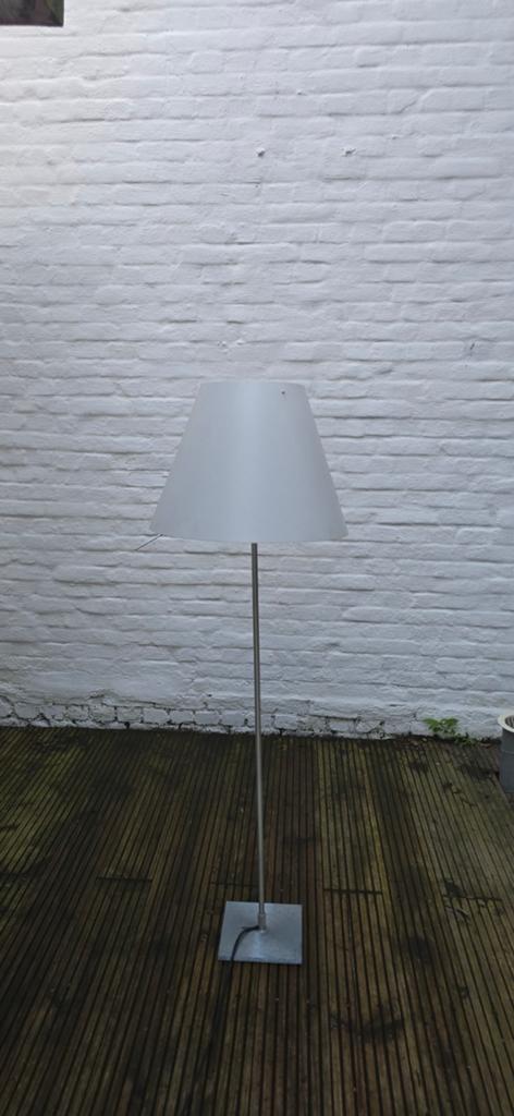 Costanza design uitschuifbare vloerlamp, Huis en Inrichting, Lampen | Vloerlampen, Zo goed als nieuw, 100 tot 150 cm, Metaal, Ophalen