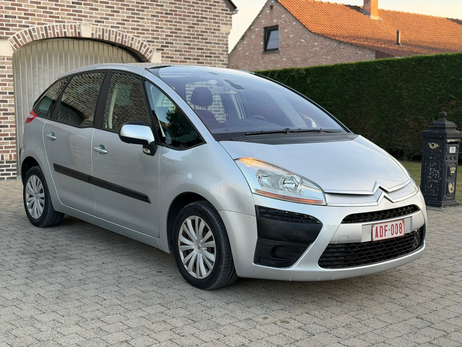 Citroen C4 1.6hdi AUTOMATIQUE 120.oookm!!!, Auto's, Automaat, Zwart, Particulier, Euro 4